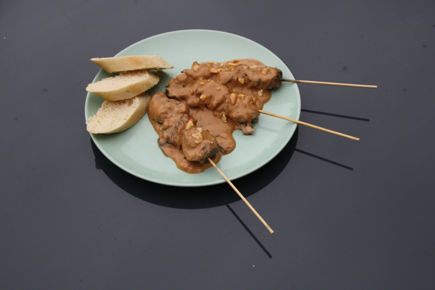 Kip sate in pindasaus [3 stokjes]