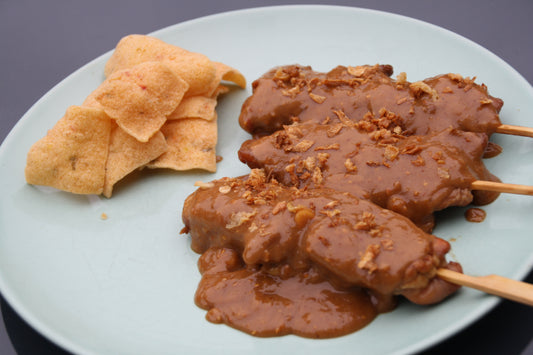 Kip sate in Indische pindasaus [3 stokjes]